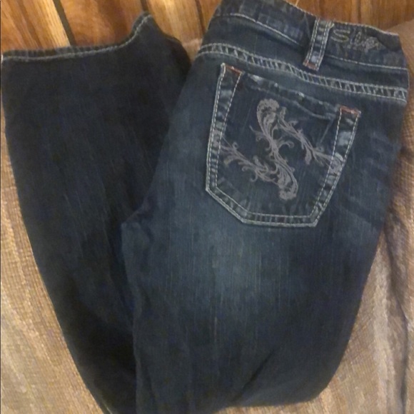 Sliver Capris - Picture 1 of 1